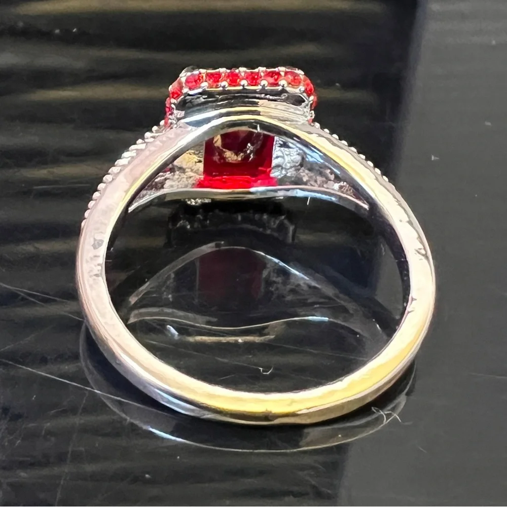 Elegant Silver Ring with Red Gemstone